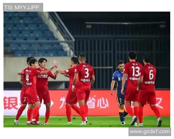 上海足球队在邀请赛中以67分稳居积分榜首位争夺冠军希望依然强劲 上海足球队在邀请赛中以67分稳居积分榜首位争夺冠军希望依然强劲