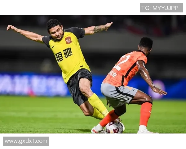 深圳足球队强势领跑钻石联赛积分榜总分达68分展现冠军实力 深圳足球队强势领跑钻石联赛积分榜总分达68分展现冠军实力