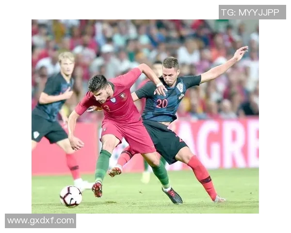 赛后复盘:上海足球队与杭州足球队速度较量的精彩瞬间与战术分析 赛后复盘:上海足球队与杭州足球队速度较量的精彩瞬间与战术分析