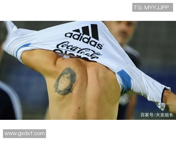 足球明星身上的纹身背后隐藏的故事与情感历程揭秘 足球明星身上的纹身背后隐藏的故事与情感历程揭秘