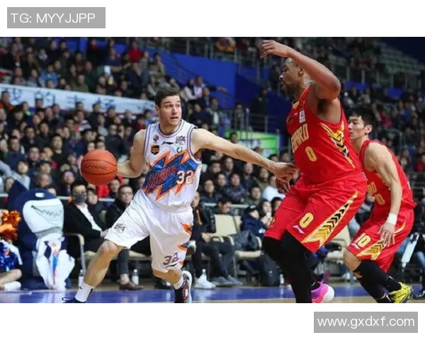 深圳排球队快攻战术分析与成败得失探讨